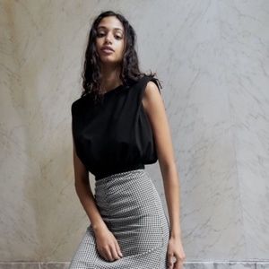 NWT Zara cropped shoulder pad top Medium